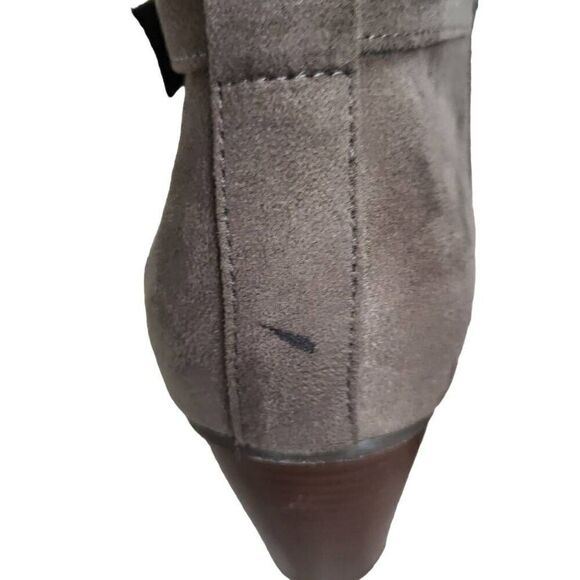 New Torrid Faux Suede Buckle Taupe Ankle Boot Size 10W - Picture 14 of 14